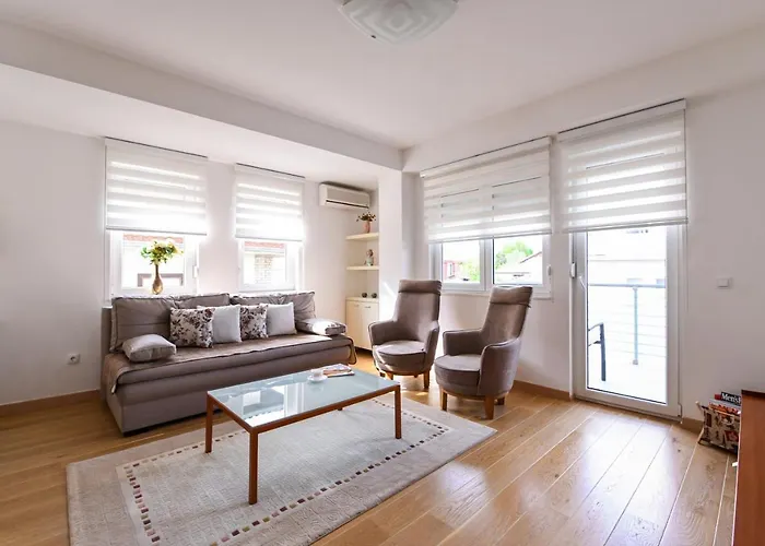 Rupe Apartments - Free Parking In City Center!